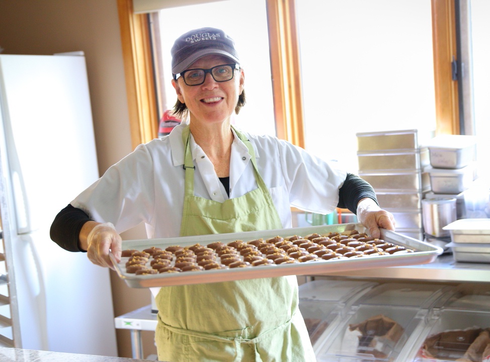 0476_DouglasSweets_VEDA_2016_LowRes_cropped.jpg